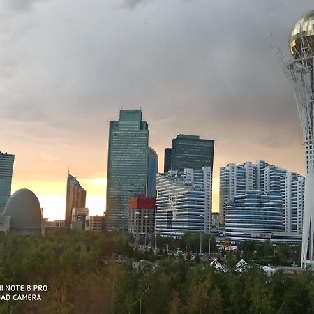 Апартаменты В Центре Левого Берега Astana Ngoại thất bức ảnh