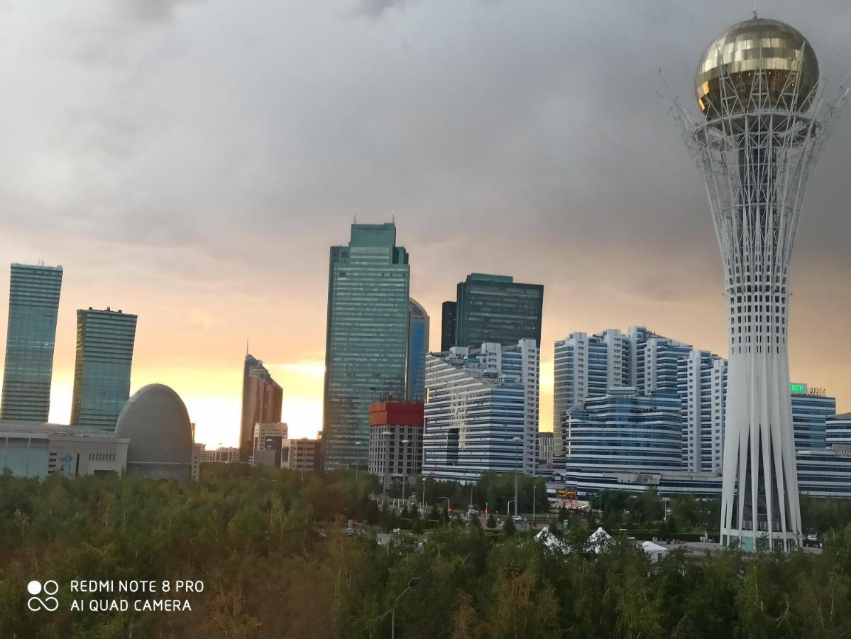 Апартаменты В Центре Левого Берега Astana Ngoại thất bức ảnh