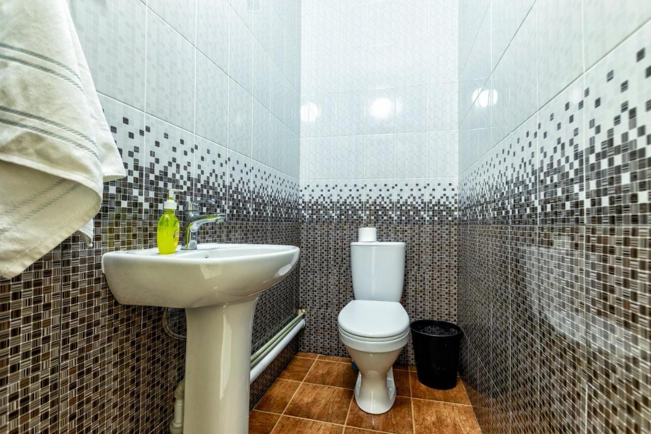 Апартаменты В Центре Левого Берега Astana Ngoại thất bức ảnh